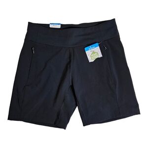 Columbia Savanna Hill Hybrid Short Black Size Small NWT